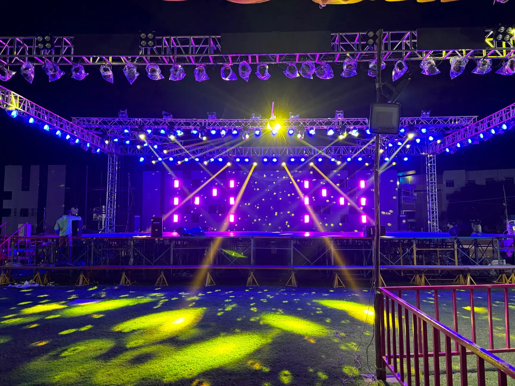 Lighting Hire for Pop-Up Events: Elevate Atmospheres with Precision and Style